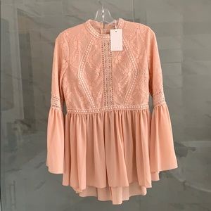 NWT Stunning Top by Luna Sz small